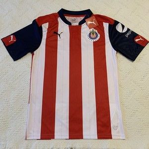 NWT PUMA CLUB DEPORTIVO GUADALAJARA SOCCER JERSEY IN SIZE M